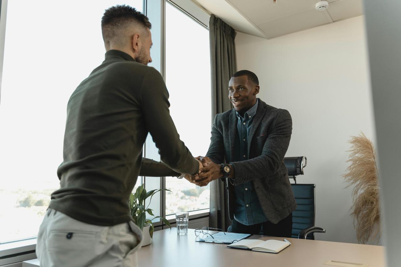 Standing Out in Dubai's Competitive Job Market: How to Become a Distinguished Candidate