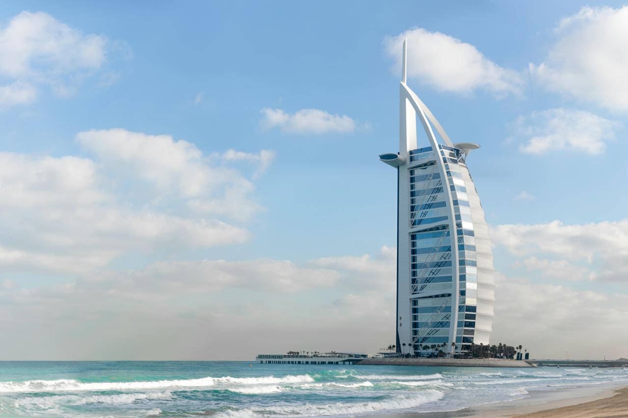 Navigating the UAE Job Market in 2025: How to Find Employment During Challenging Times