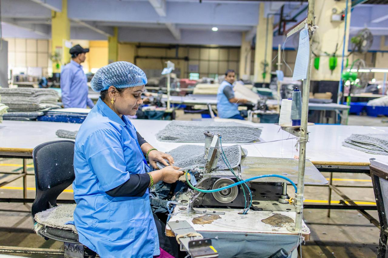 Is It Legal for Employers in the UAE to Deduct Visa Costs from Your Salary?