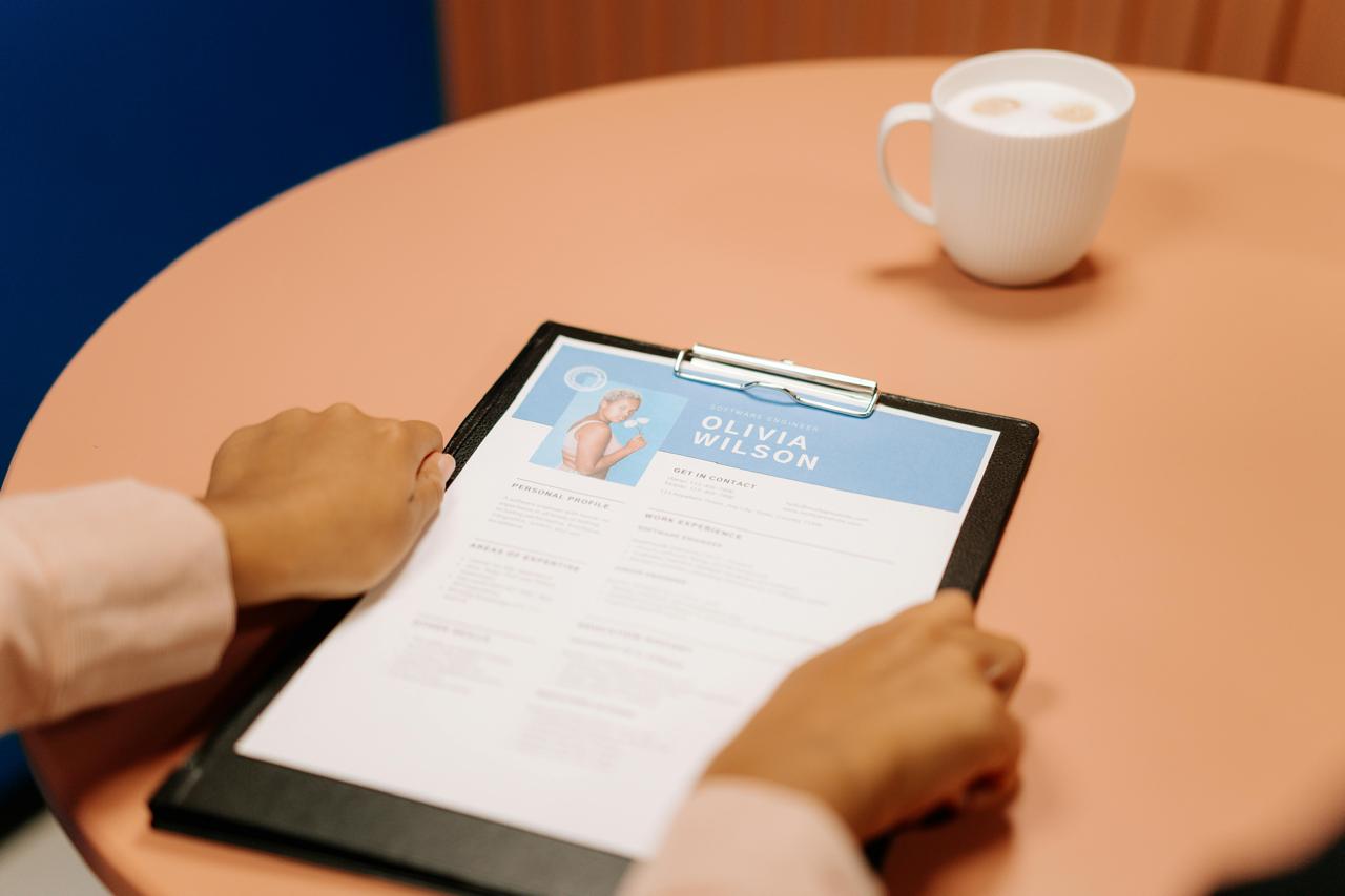 Crafting the Ultimate Resume that Lands Multiple Job Offers in 2025