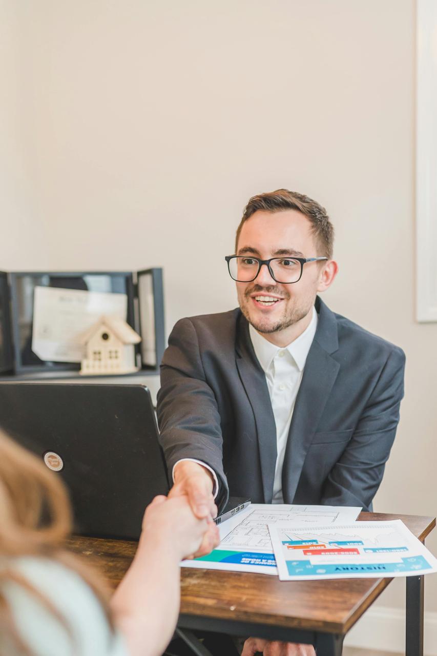 Best Time of Year to Find a Job in the UAE (and Why)